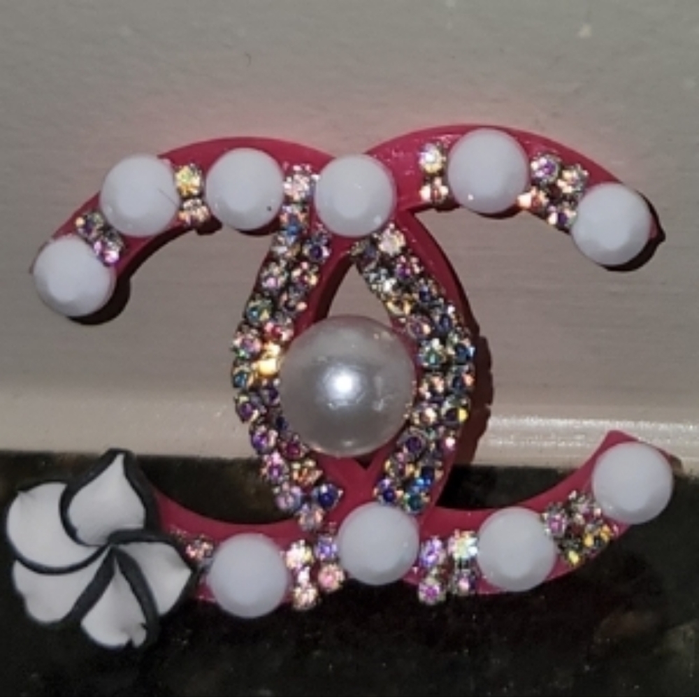 Brooch
